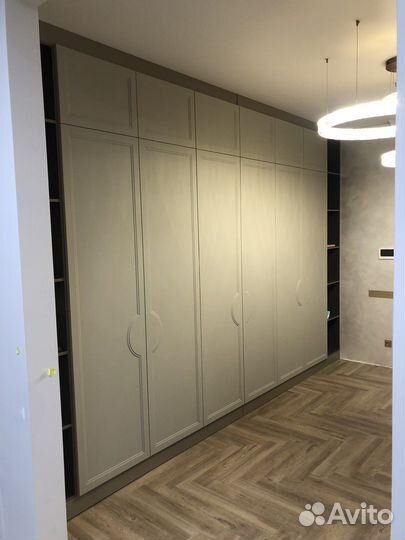 Корпусная и мягкая мебель