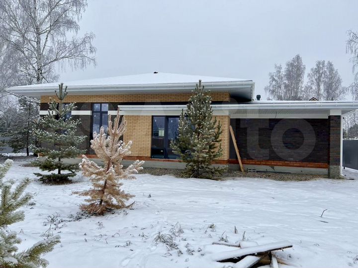 Дом 146 м² на участке 8 сот.