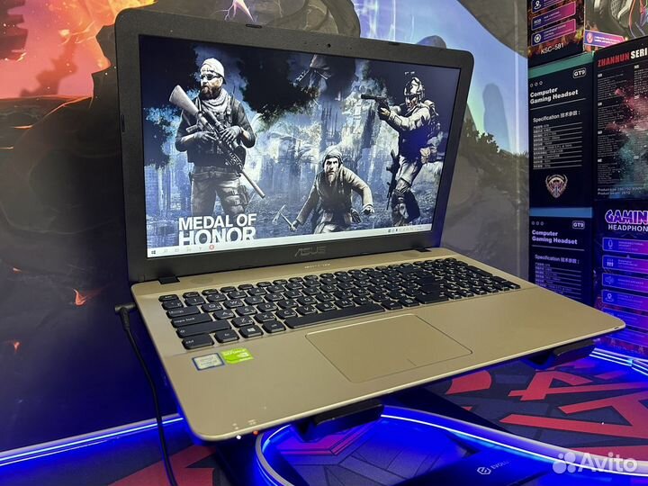 Игровой ноутбук Asus i3-6th 12озу 4gb видео SSD