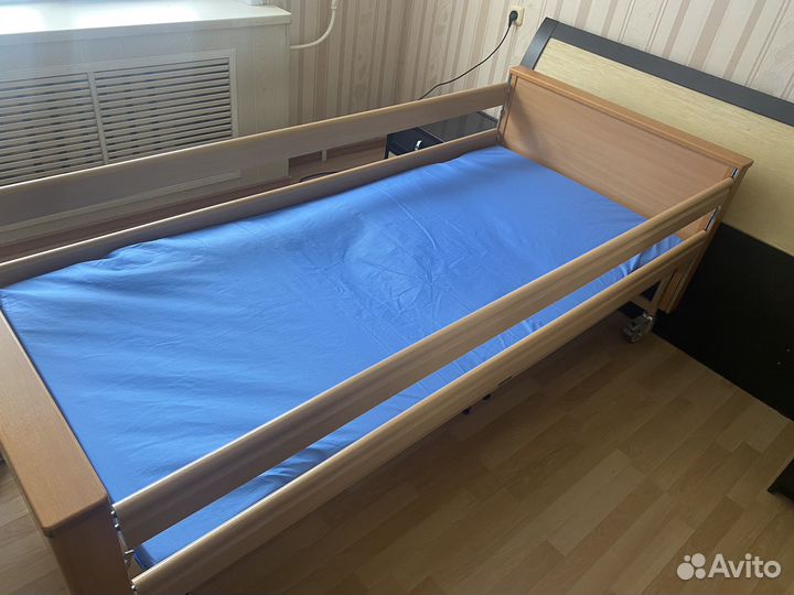 Медицинская кровать для лежачих больных