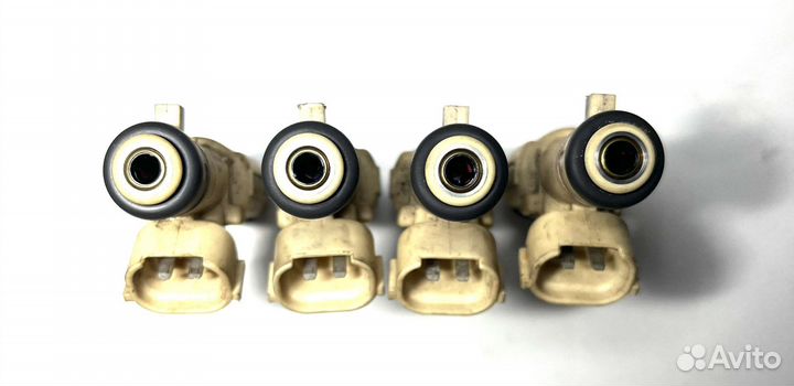 Форсунка инжекторная Kia Sportage 3 2.0