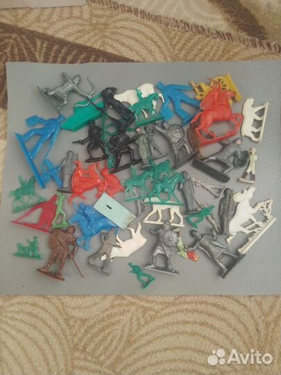 Игрушки,солдатики,фигурки времён СССР