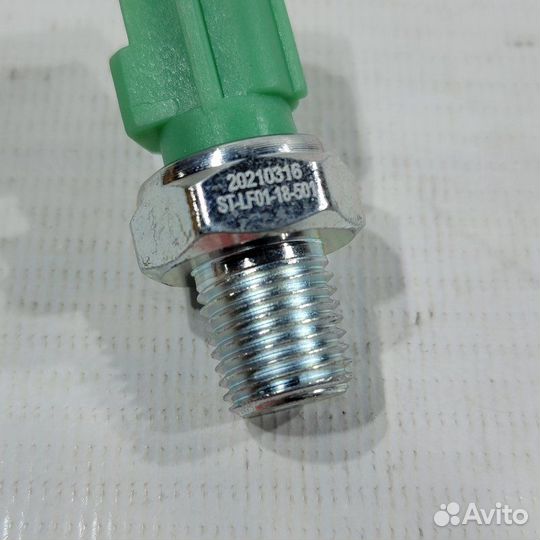 Датчик давления масла Mazda 3 BK Z6