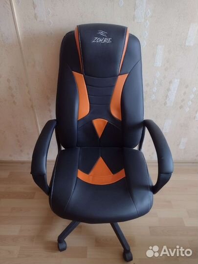 Кресло компьютерное игровое Zombie 8
