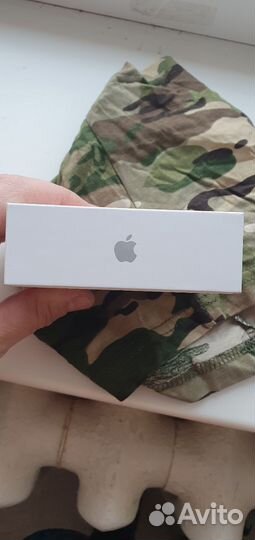 Коробка от наушников AirPods