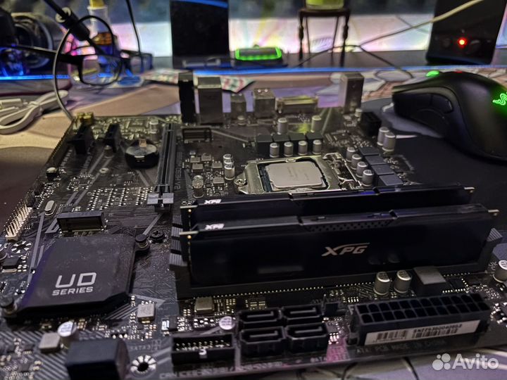 Материнская плата gigabyte