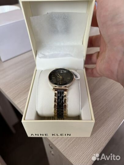 Наручные часы Anne Klein