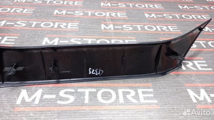 Обшивка двери багажника левая Bmw X5 E70 N62B48B