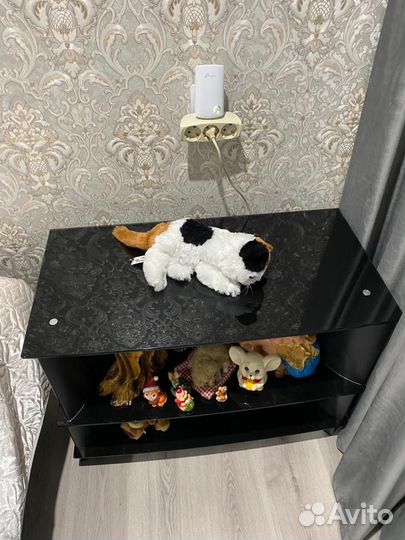 Письменный стол, подставка под телевизор