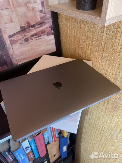 Apple macbook pro 15 A1990