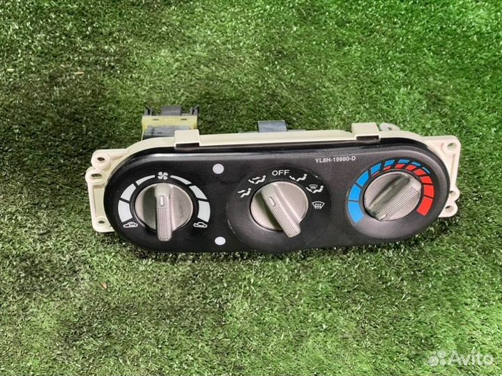 Блок управления отопителем Mazda Tribute