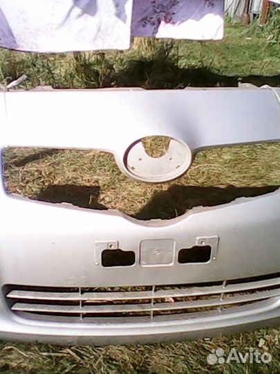 Передний бампер б/у toyota Vitz-KSP90