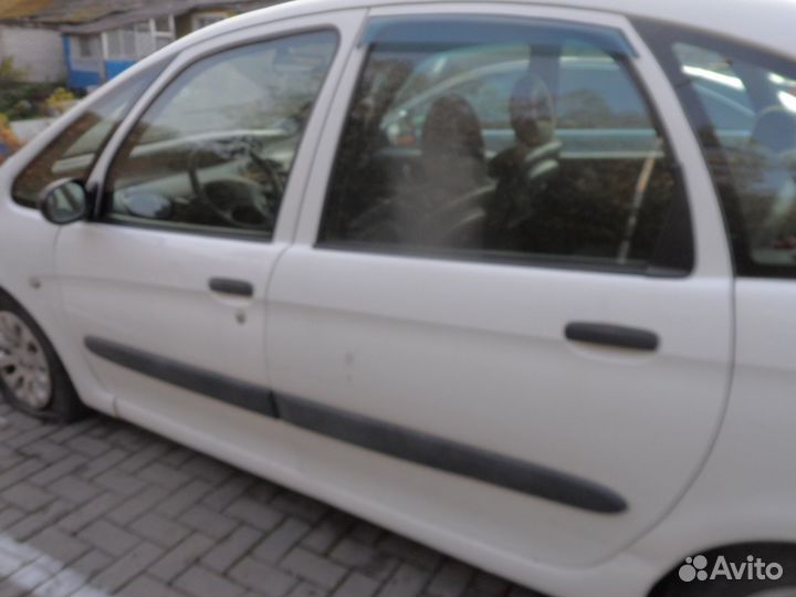 Дверь Ситроен Ксара Пикасо