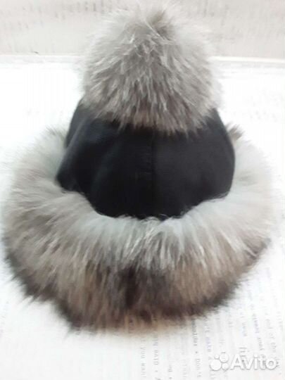 Женская шапка натуральная с мехом