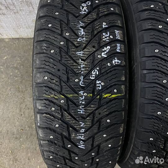 Nokian Tyres Hakkapeliitta 8 215/65 R16 102T