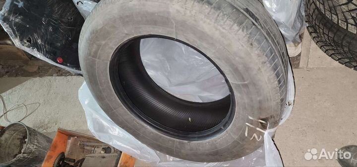 Bridgestone Alenza 001 285/60 R18