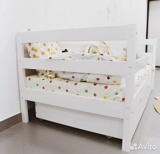 Детская кровать односпальная Софа 140х70 белая