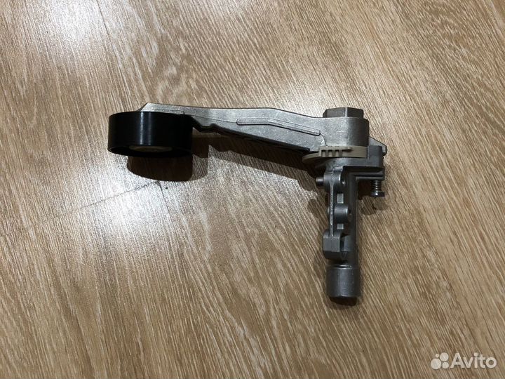 Ролик-натяжитель ручейкового ремня APV2465 dayco