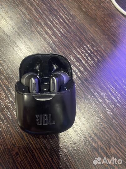 Беспроводные наушники jbl
