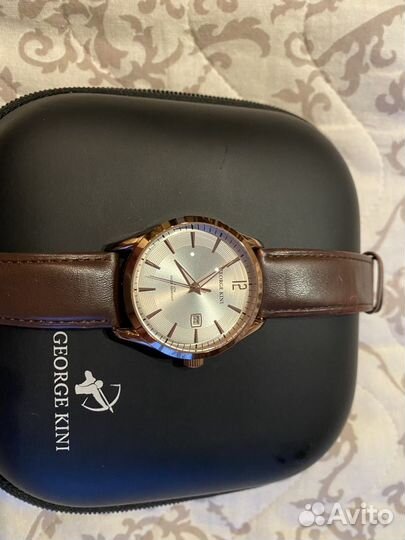 Продам часы George kini