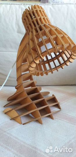 Лампа настольная