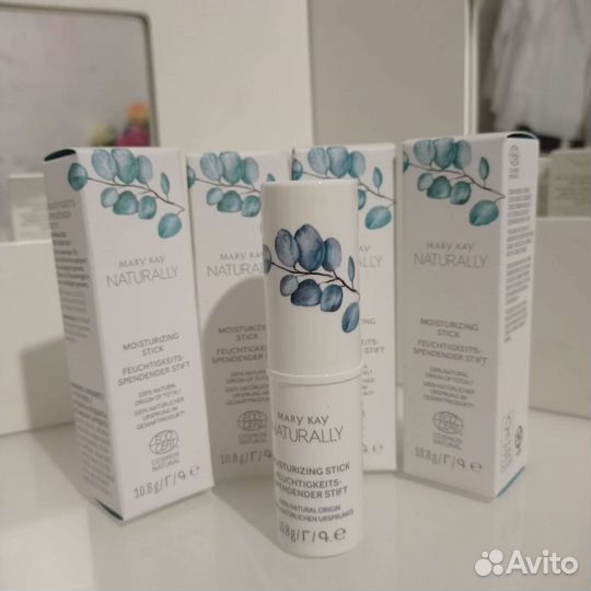 Увлажняющий стик Mary Kay Naturally