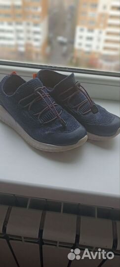 Кроссовки для девочки