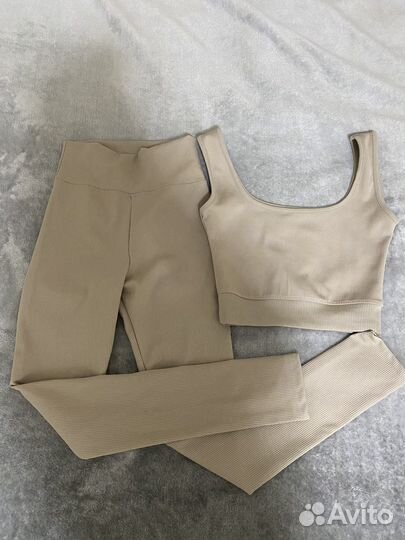 Костюм спортивный