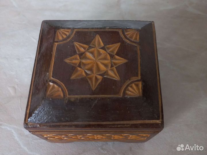 Шкатулка из натурального дерева