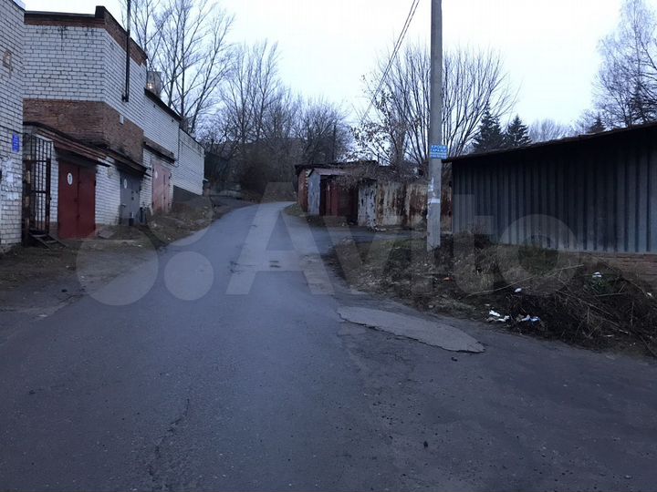 Гараж, > 30 м²