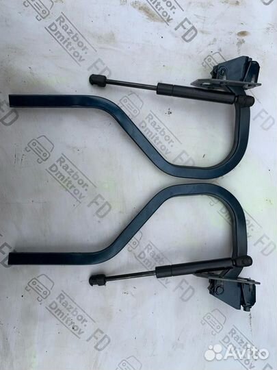 Петля крышки багажника Ford Mondeo 2 BFP 1998