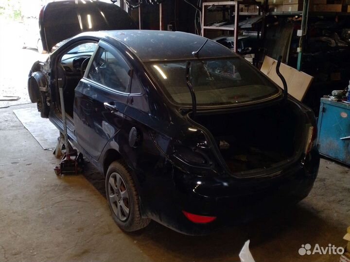 Hyundai Solaris 1 в разбор