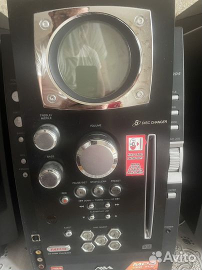 Музыкальный центр