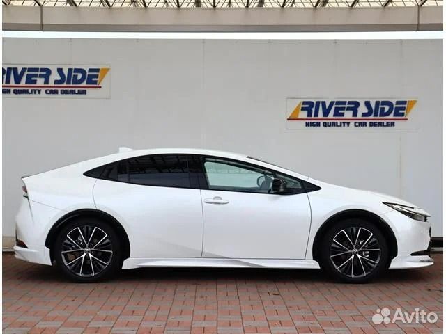 Toyota Prius 1.8 AT, 2023, 1 000 км