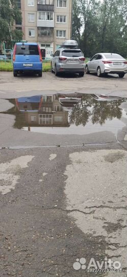 Накладка на заднюю дверь highlander 3