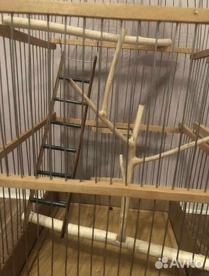 Большая клетка для птиц