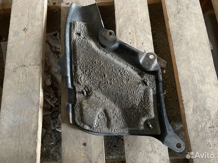 Брызговик Круизер 200(1 рест) Toyota Land Cruiser