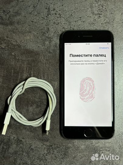 iPhone 8, 64 ГБ