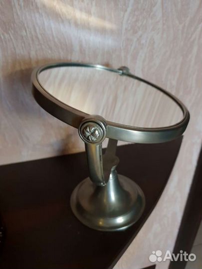 Зеркало настольное