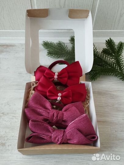 Подарочная коробочка с бантиками