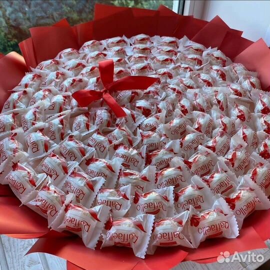 Сладкий букет девушке из Рафаэлло