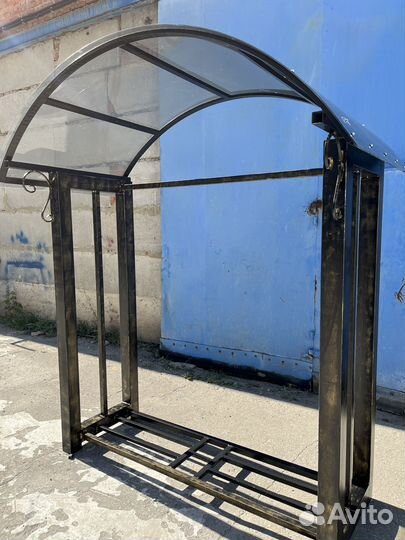 Дровник уличный