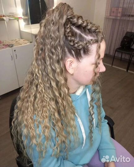 Афролоконы брейдами в хвост