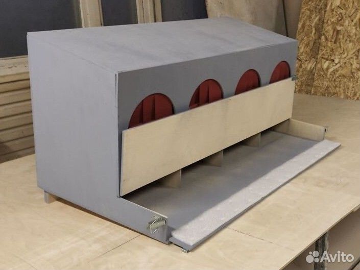 Гнездо для кур с яйцесборником