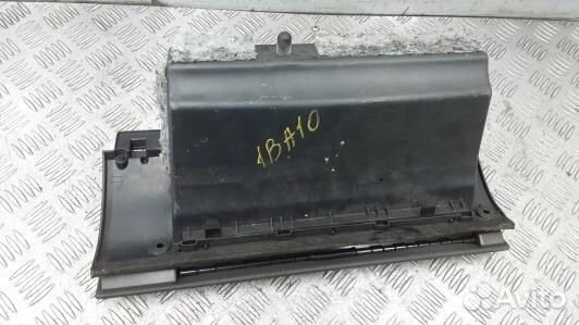 Бардачок (вещевой ящик) nissan pathfinder R51 (1BA