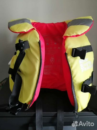 Спасательный жилет для детей