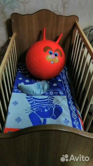 Детская кроватка