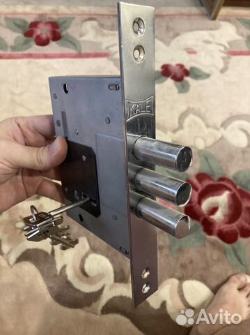 Дверной врезной замок Kale