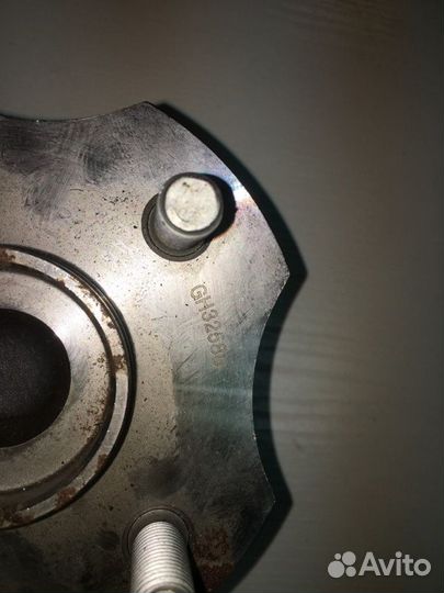 Поворотный кулак задний правый Toyota Corolla