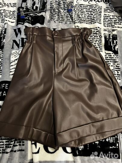 Кожаные шорты